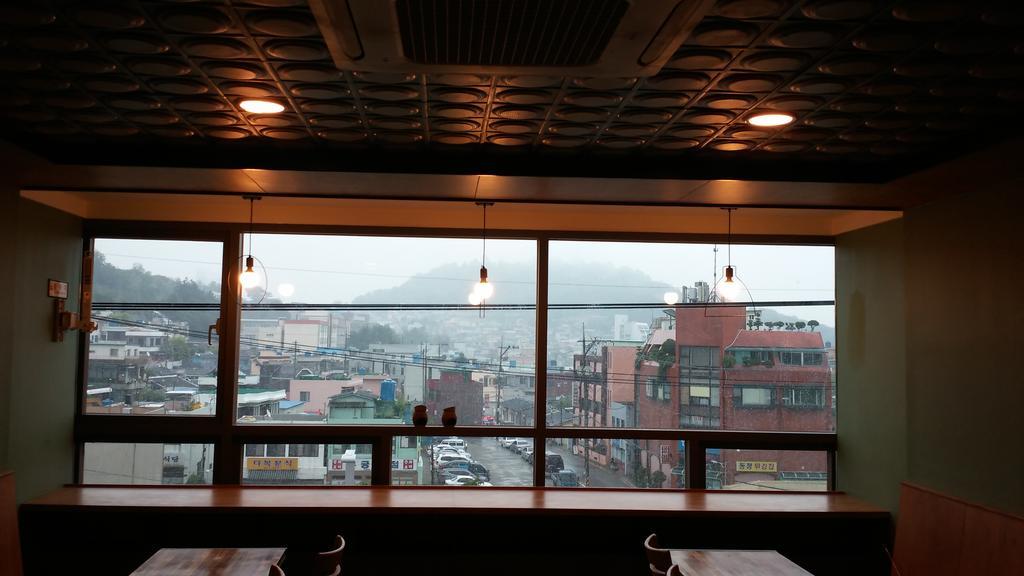 1004 Hostel Guesthouse Yeosu Extérieur photo