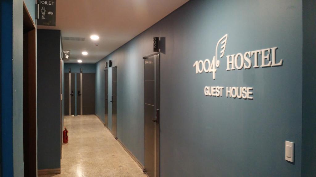 1004 Hostel Guesthouse Yeosu Extérieur photo