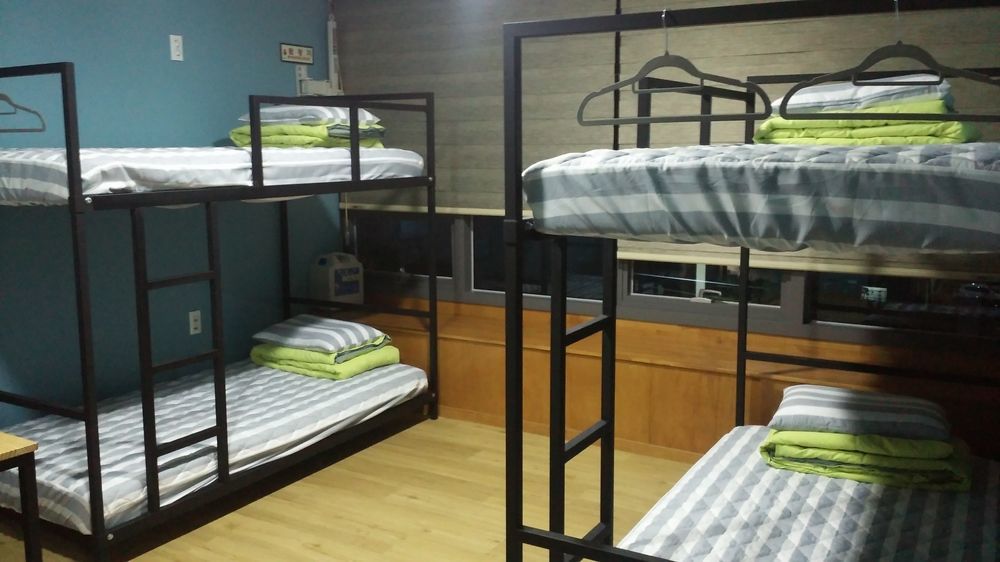 1004 Hostel Guesthouse Yeosu Extérieur photo