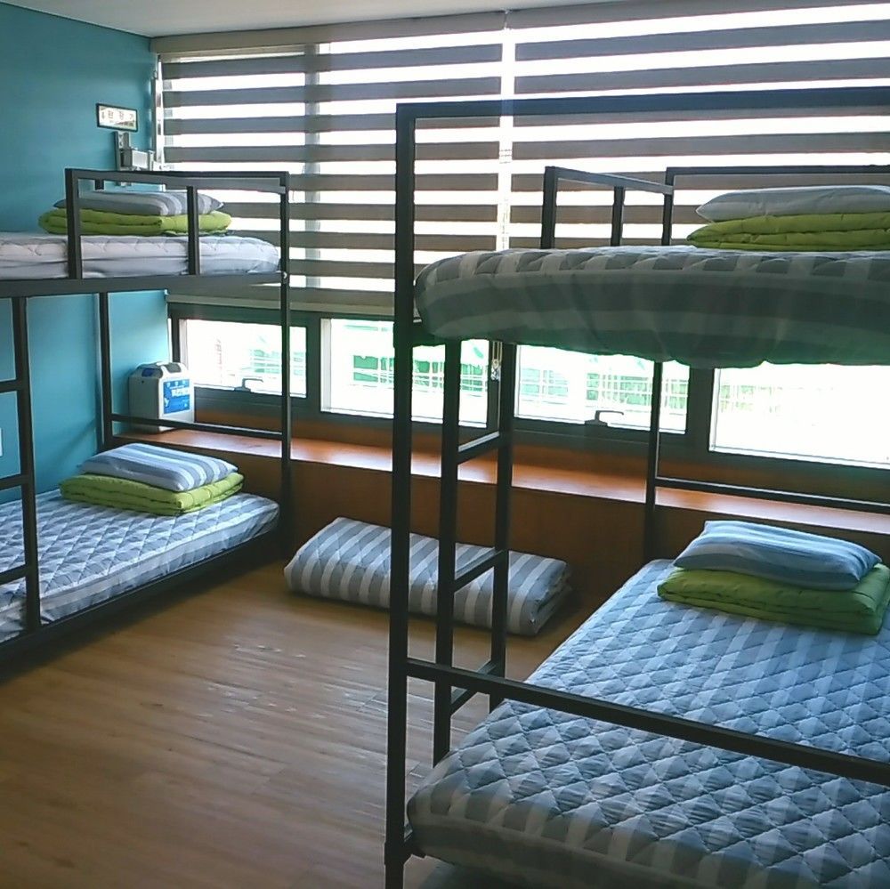 1004 Hostel Guesthouse Yeosu Extérieur photo